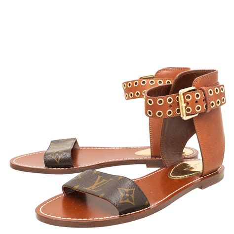 passenger flat sandals louis vuitton